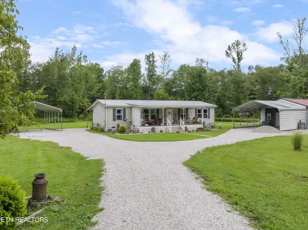 5273 White Oak Rd, Duff, TN 37729
