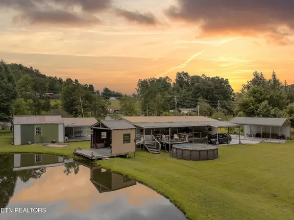 5273 White Oak Rd, Duff, TN 37729