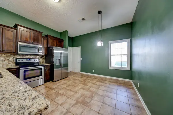 1348 Freedom Dr, Clarksville, TN 37042