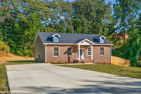 613 Hill Rd, Clarksville, TN 37040