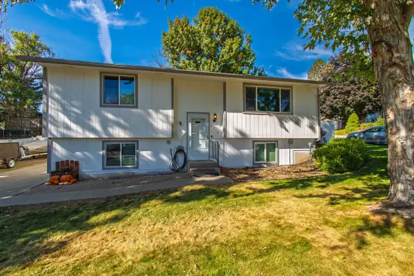8319 N N Wilding Dr, Spokane, WA 99208