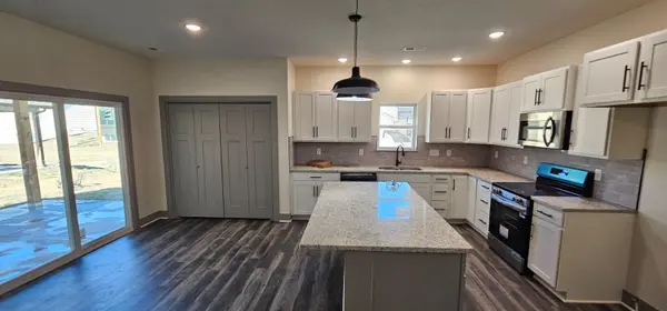 5091 N Toben Dr., Bel Aire, KS 67226