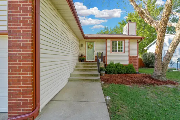 1206 N Manchester Ct, Wichita, KS 67212