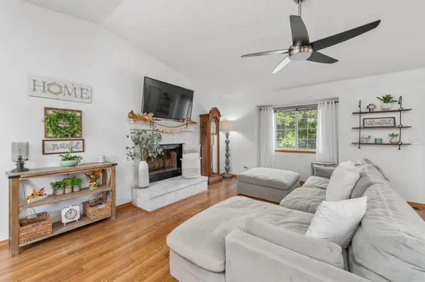 1206 N Manchester Ct, Wichita, KS 67212