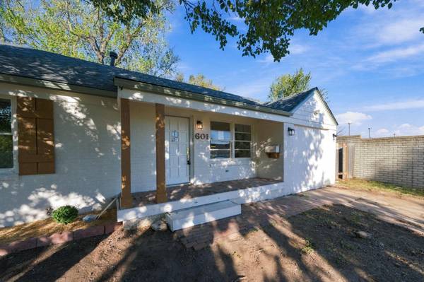 601 S Calhoun, Wichita, KS 67207