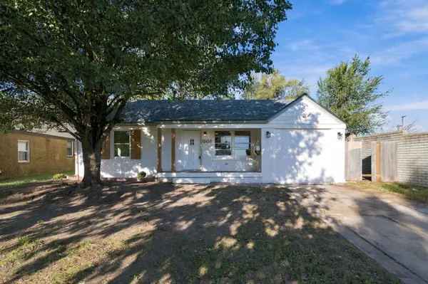 601 S Calhoun, Wichita, KS 67207