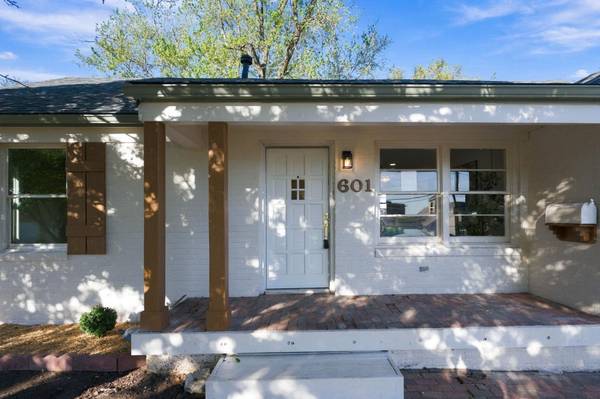 601 S Calhoun, Wichita, KS 67207