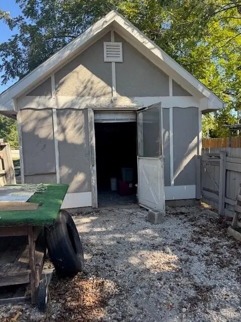 208 N Myrtle ST, Pierce City, MO 65723