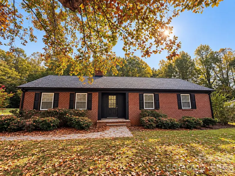 2808 28th ST NE, Hickory, NC 28601