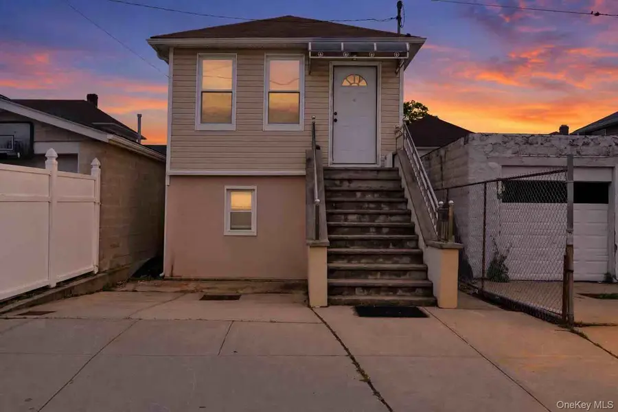 6940 Gouverneur AVE, Arverne, NY 11692
