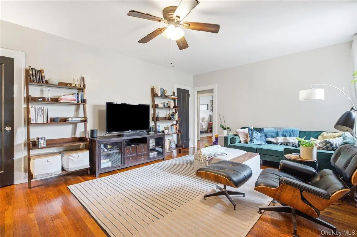 68-12 Burns ST #B2, Forest Hills, NY 11375