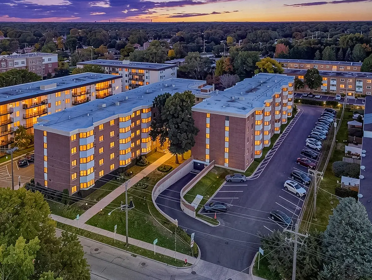 5500 Lincoln AVE #504W, Morton Grove, IL 60053