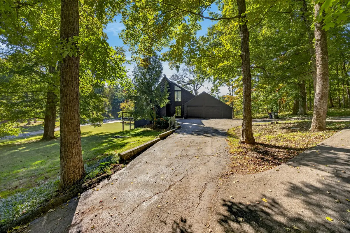 674 Skyline Dr, Sparta, TN 38583