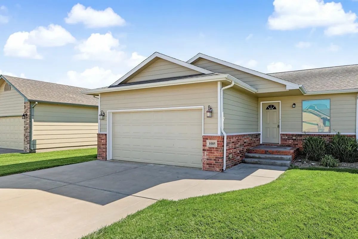 1005 Silverado Ct, Clearwater, KS 67026