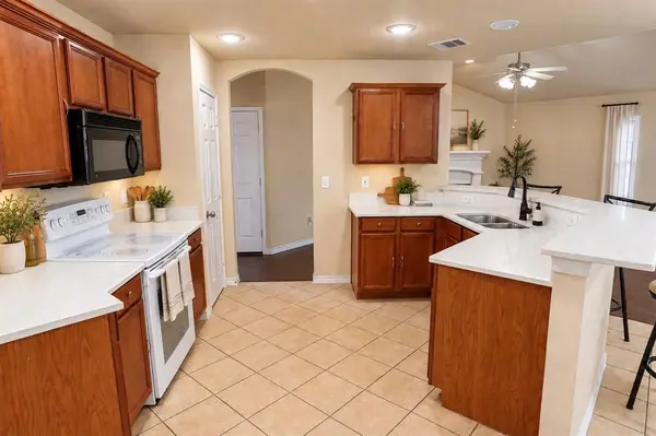 9304 Marilyn Court, White Settlement, TX 76108