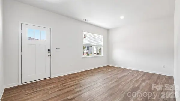 552 Dazzle LOOP, Newton, NC 28658