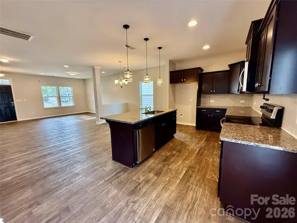 5113 Thomasville DR, Belmont, NC 28012