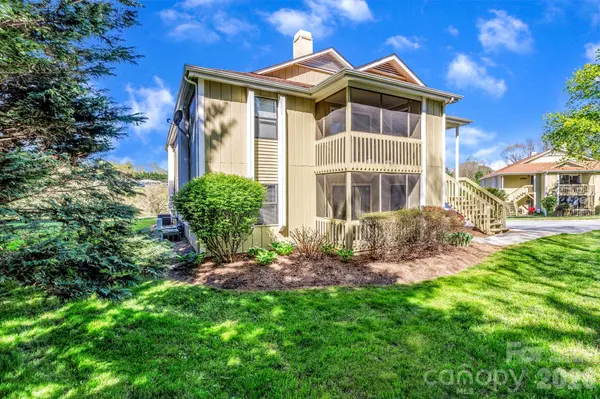110 Heywood RD #11A, Arden, NC 28704