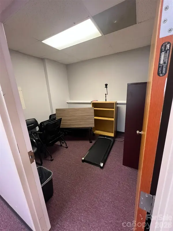 320 E Lee AVE, Yadkinville, NC 27055