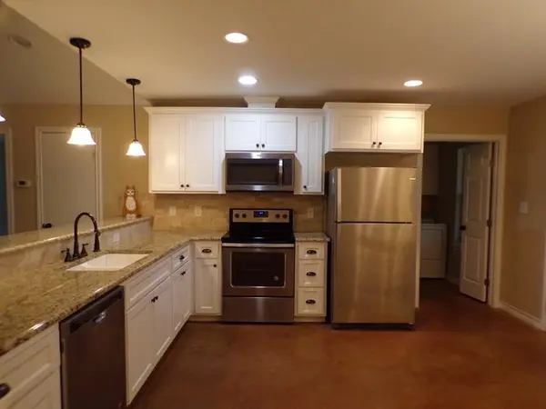 203 Island Lodges, Buchanan Dam, TX 78639