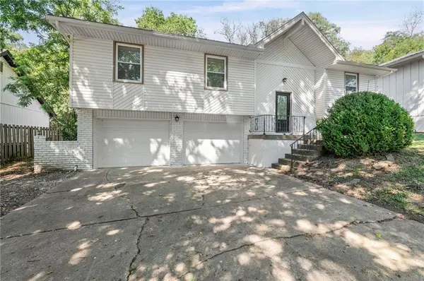 14710 NW 67th ST, Parkville, MO 64152