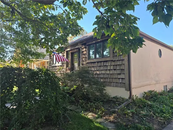 2106 Erie ST, North Kansas City, MO 64116