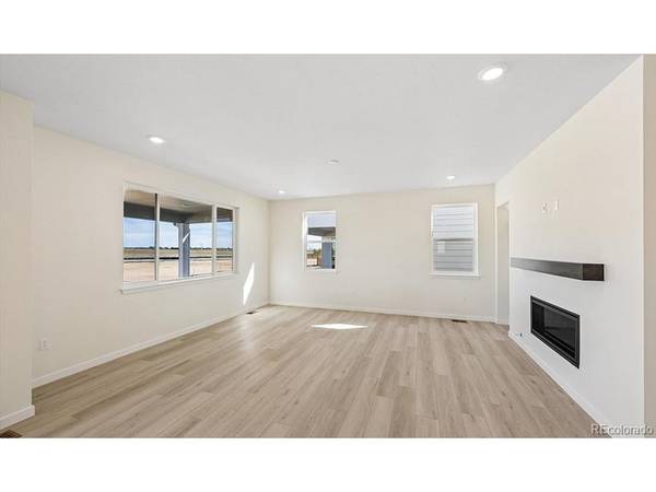 5471 Green Thumb, Firestone, CO 80504