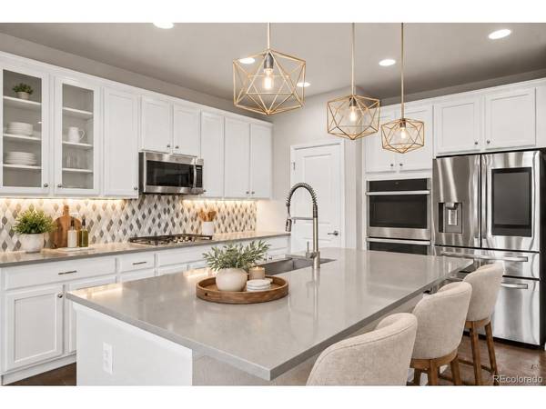 6687 W Jewell, Denver, CO 80227