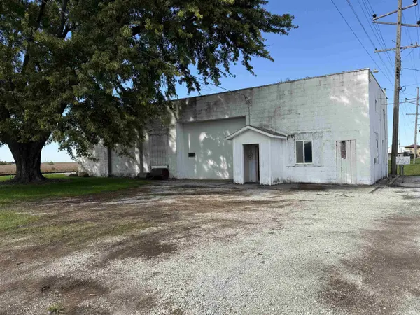 1450 W 550 S ***, Francesville, IN 47946
