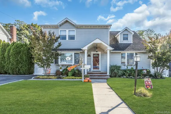 301 Rintin ST, Franklin Square, NY 11010