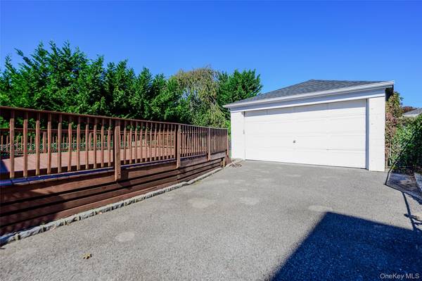 134 Soper ST, Oceanside, NY 11572