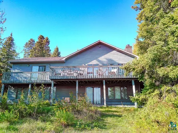 826 Slater Dr, Beaver Bay, MN 55601