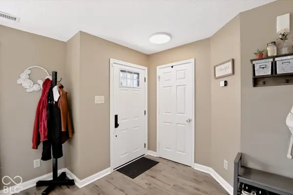 5739 Woodland Trace BLVD, Indianapolis, IN 46237