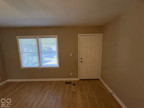 2649 Ebbie RD, Indianapolis, IN 46219