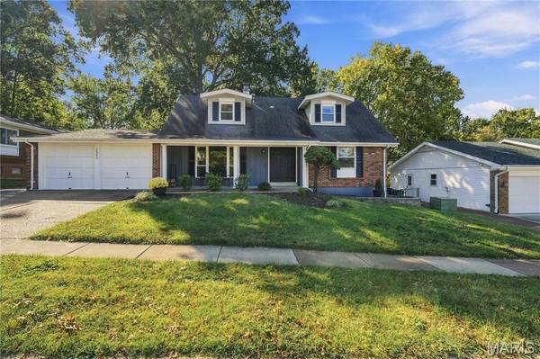 2964 Flameglow DR, St Louis, MO 63129