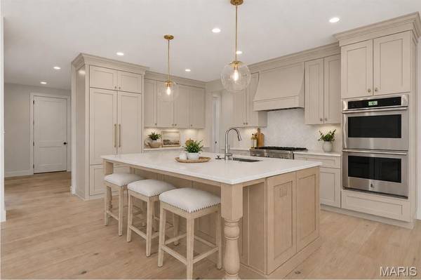 111 Country House DR, O'fallon, MO 63385