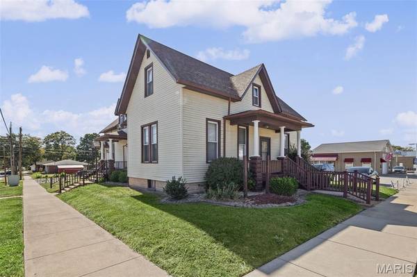 722 Broadway, Highland, IL 62249