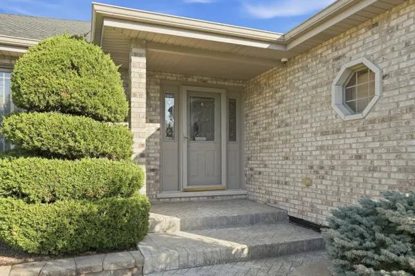 2896 Tanaga Basin, New Lenox, IL 60451