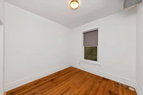 1353 W Catalpa AVE #3, Chicago, IL 60640