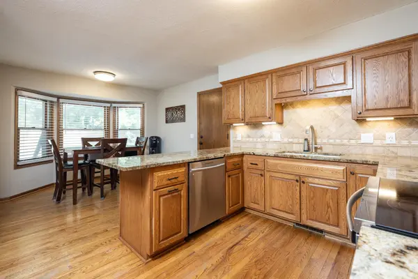 6991 Raven CT, Eden Prairie, MN 55346