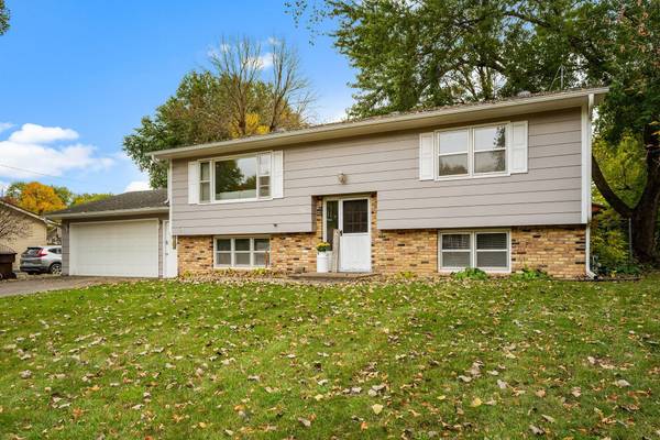 109 Oak AVE SW, Saint Michael, MN 55376