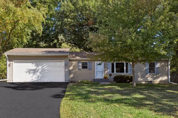1020 Orkla DR, Golden Valley, MN 55427