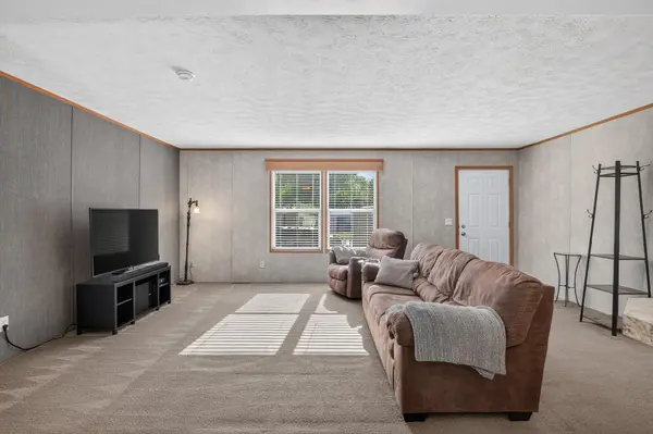 206 Burnsville CIR, Burnsville, MN 55306