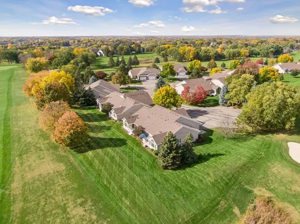 8960 Deer Run CT, Victoria, MN 55386