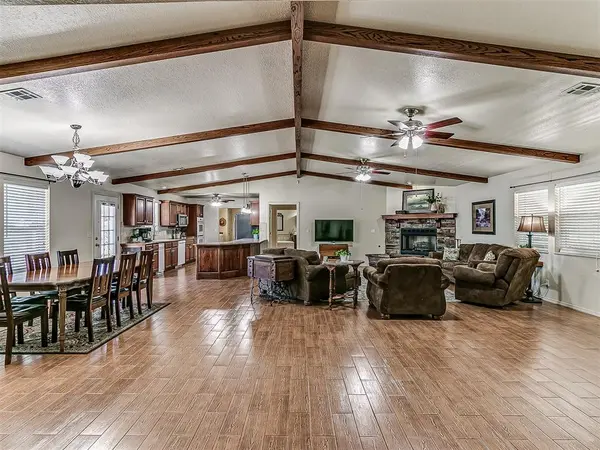318 S Cimarron ST, Crescent, OK 73028