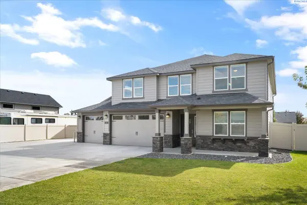1102 Amber Avenue, West Richland, WA 99353