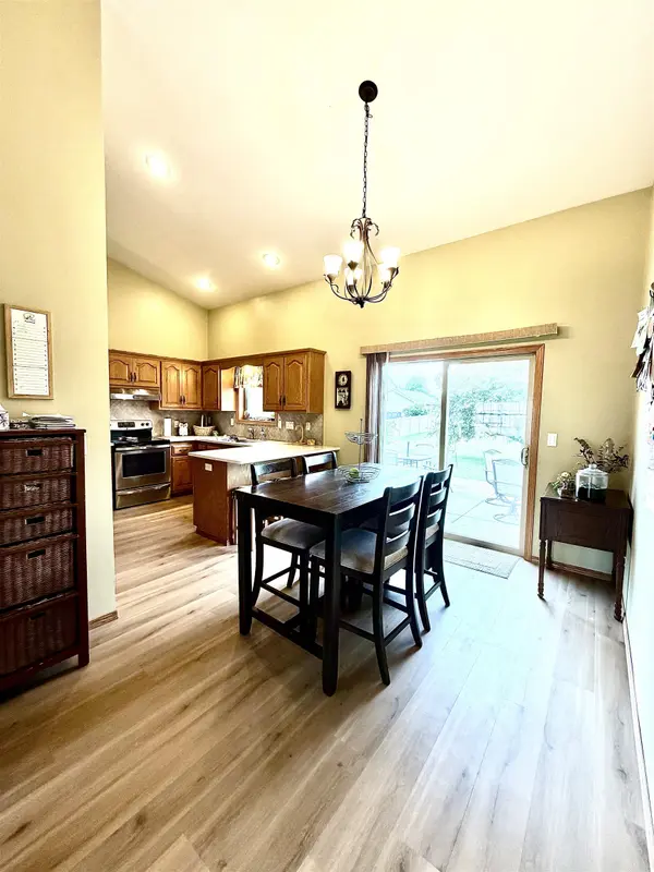 W5424 RED CLOVER TRL, Appleton, WI 54915-7290