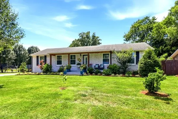 1614 Minerva Dr, Murfreesboro, TN 37130