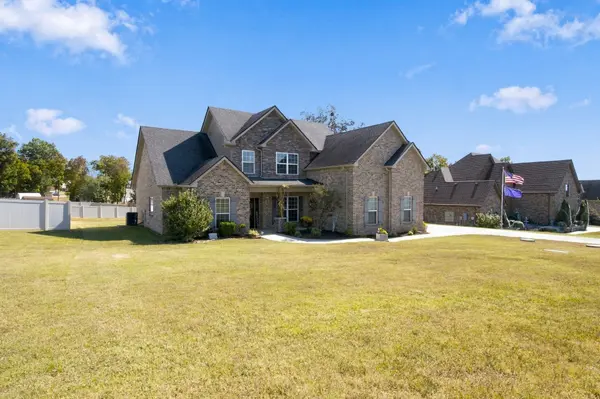 1150 Spring Creek Dr, Murfreesboro, TN 37129