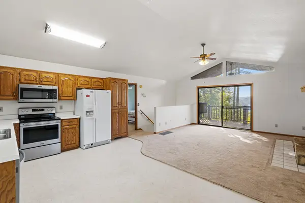 895 Lake Apalachia Acres Dr, Murphy, NC 28906